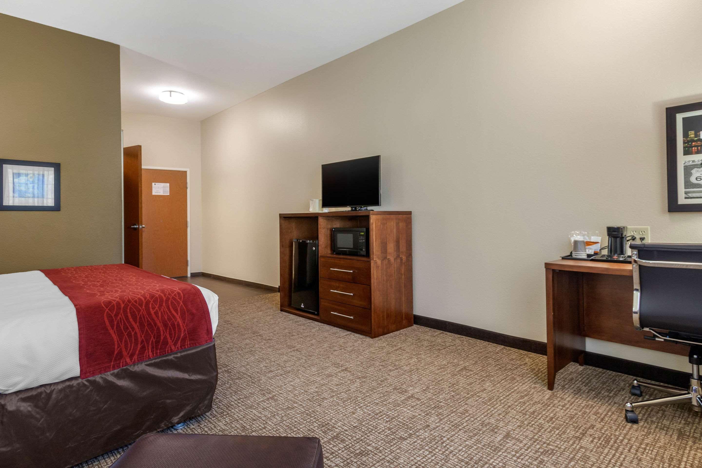 Comfort Inn & Suites Glenpool Экстерьер фото